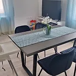 Piramida Kras Apartment