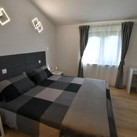 Piramida Kras דירה *